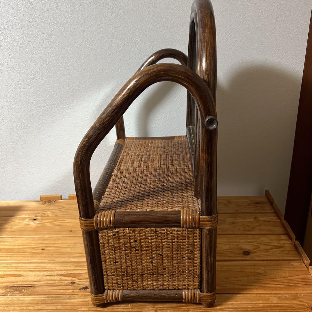 ラタン製ミラー付きドレッサー