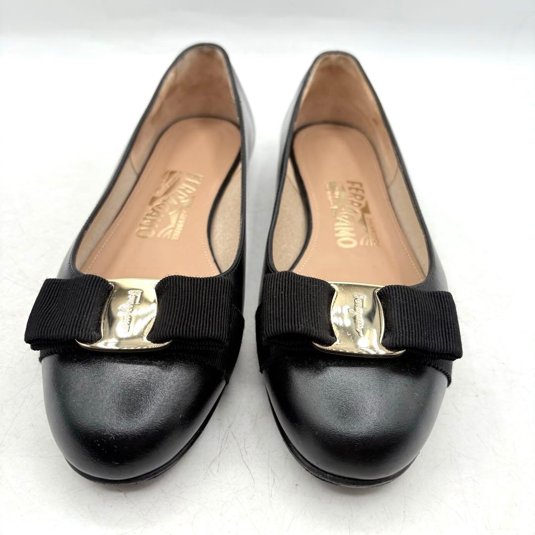 極美品✨サルヴァトーレフェラガモ ヴァラリボン 黒 フラットパンプス レザー