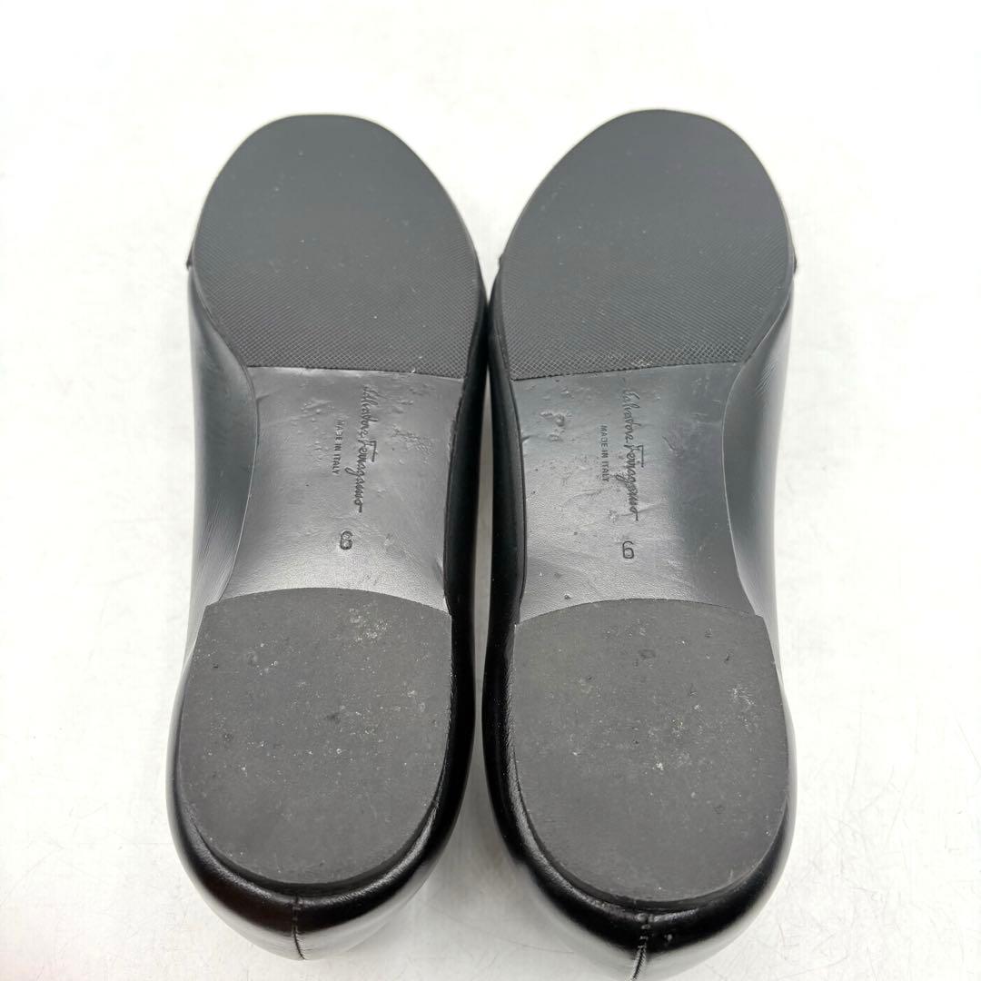 極美品✨サルヴァトーレフェラガモ ヴァラリボン 黒 フラットパンプス レザー