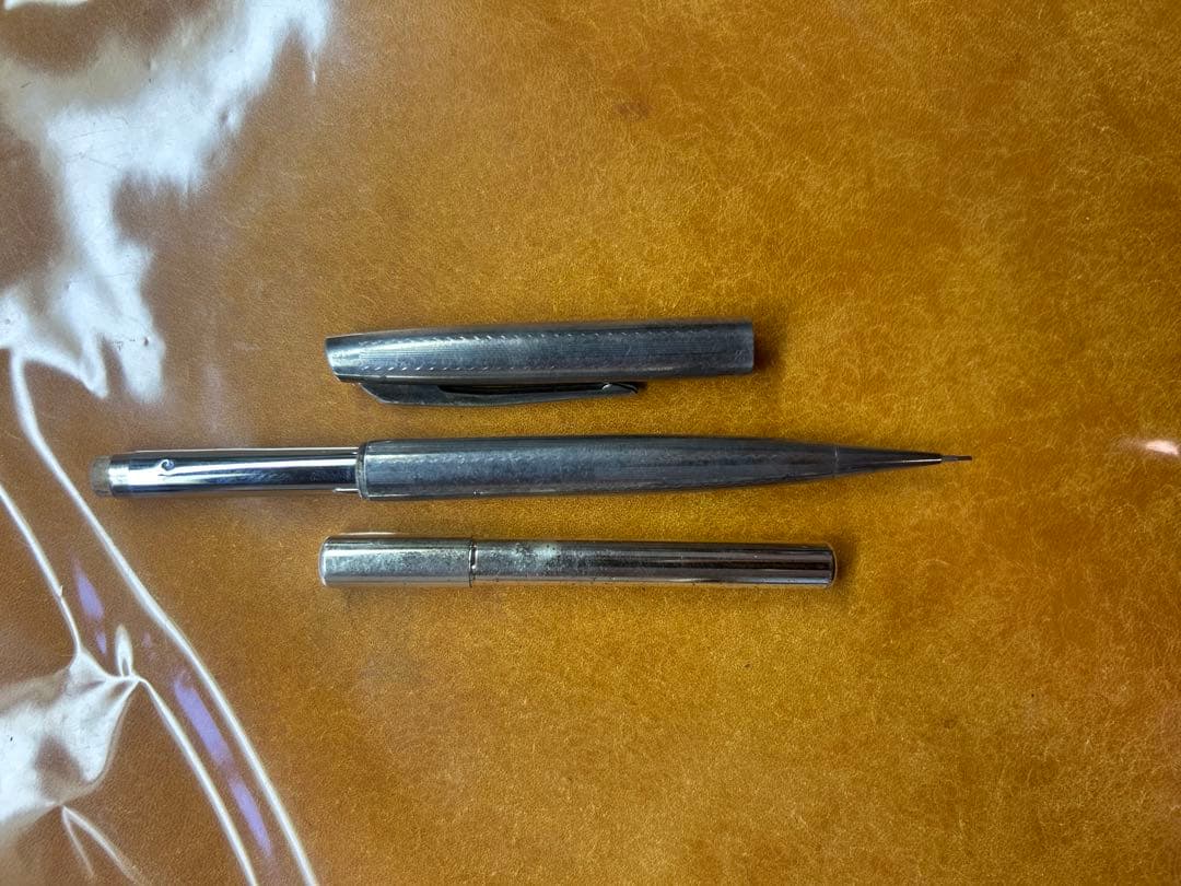 ニューマン　回転繰り出し式シャーペン　0.5