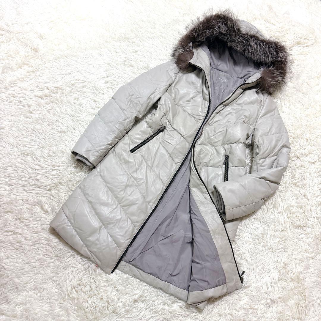 希少ダーマコレクションラムレザーロングダウンコートシルバーフォックスファーグレー