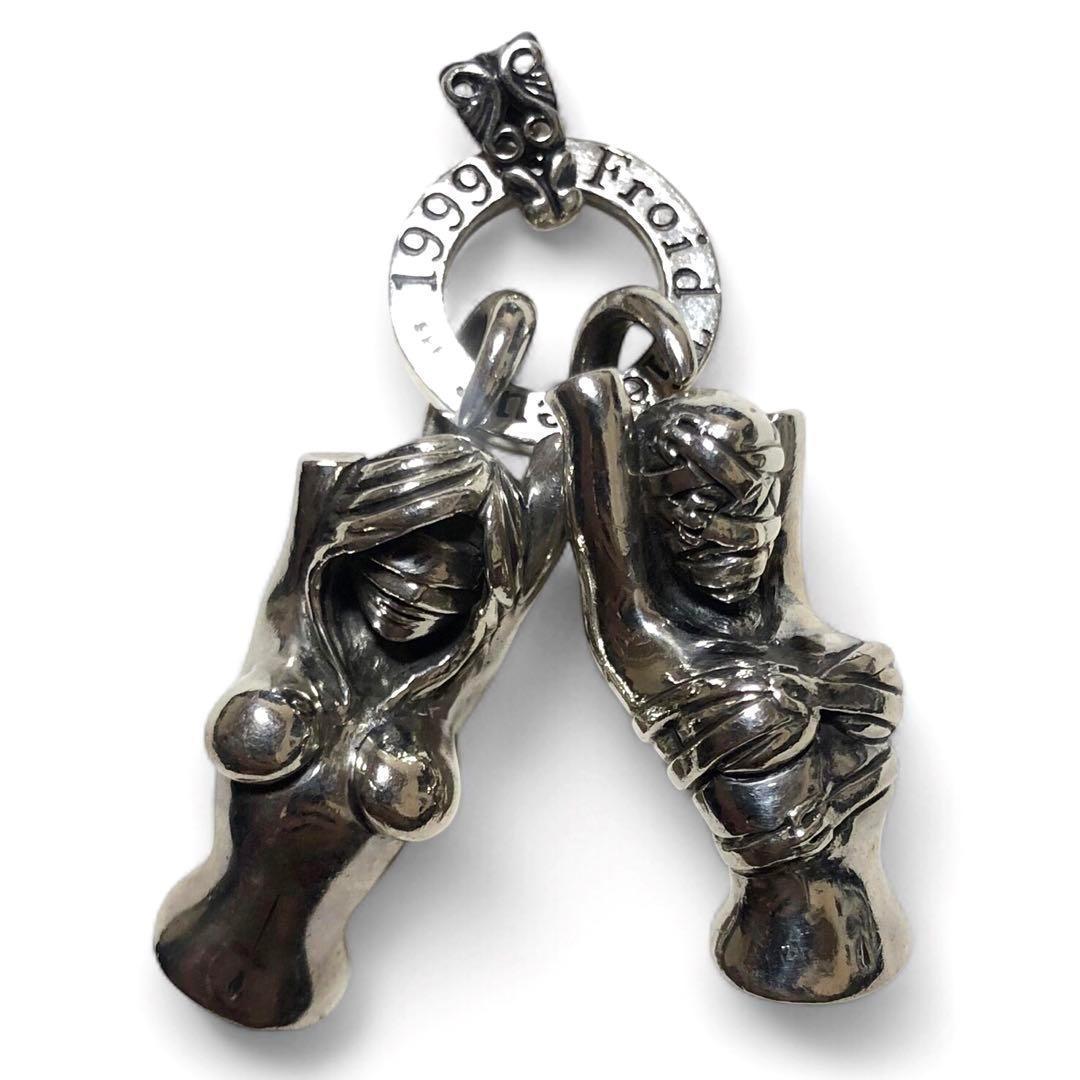 Froid Tiedeur フロワティエドール 磔 ペンダントトップ ネックレス