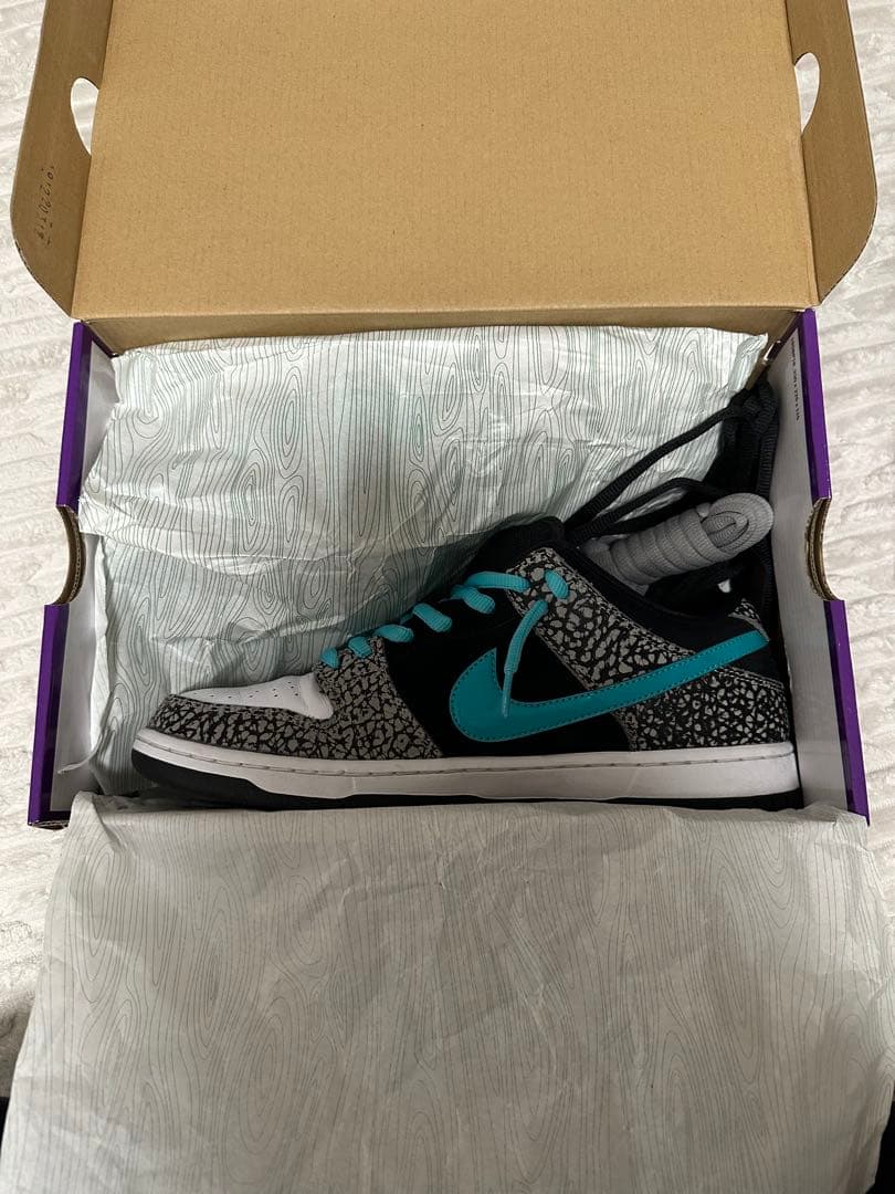 靴 Nike SB Dunk Low \"Elephant/Safari\"