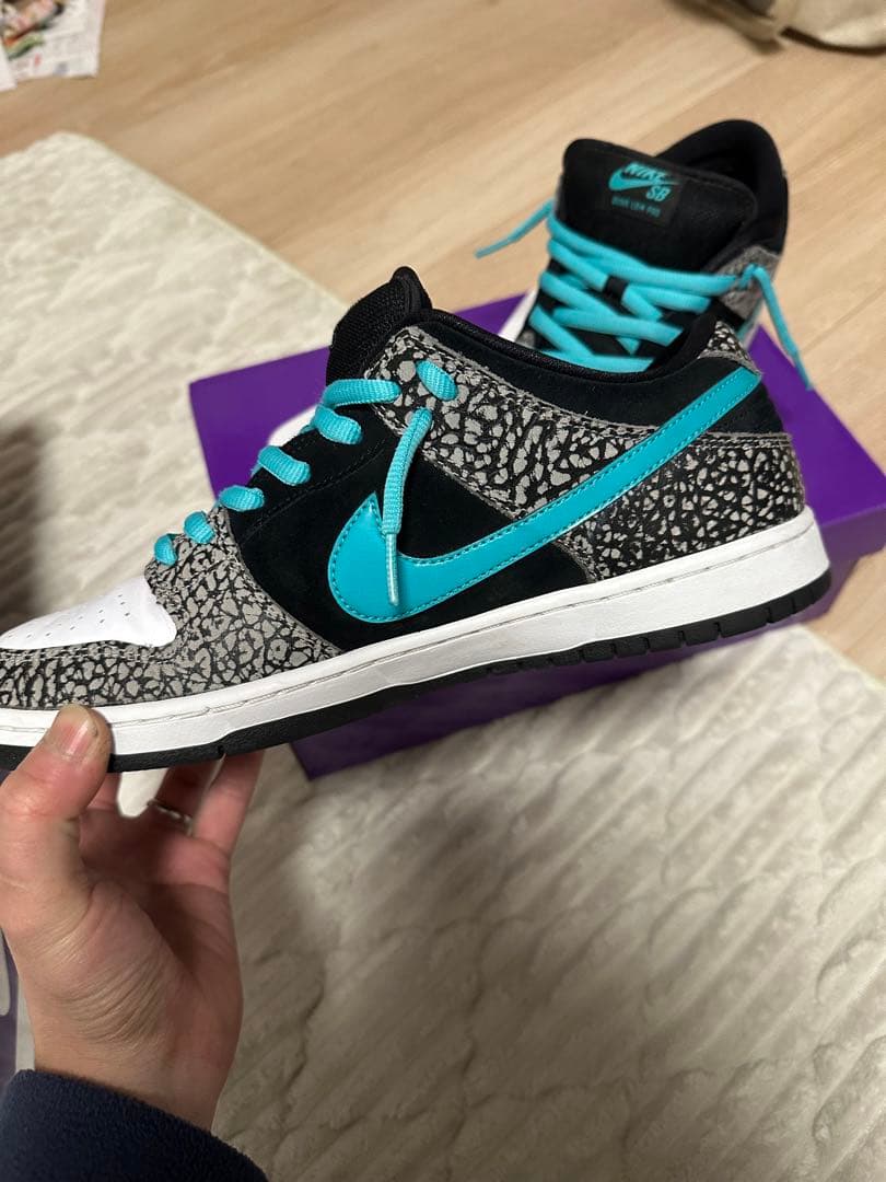 靴 Nike SB Dunk Low \"Elephant/Safari\"