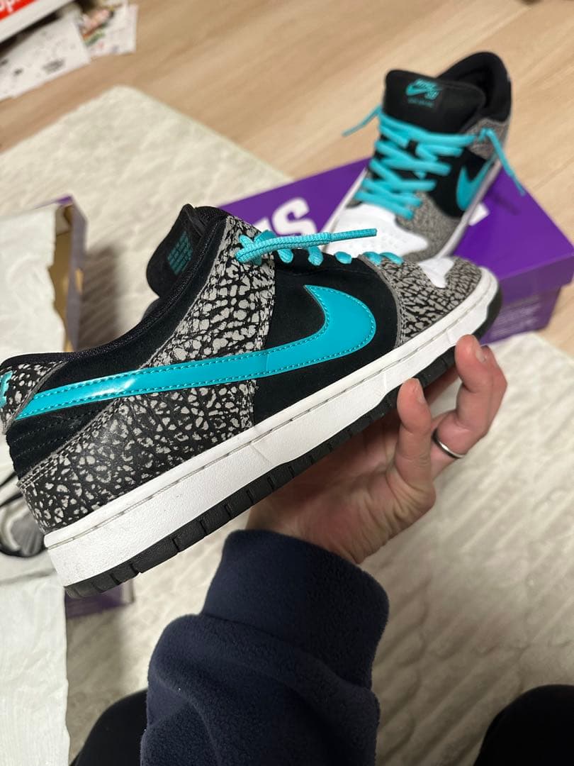 靴 Nike SB Dunk Low \"Elephant/Safari\"