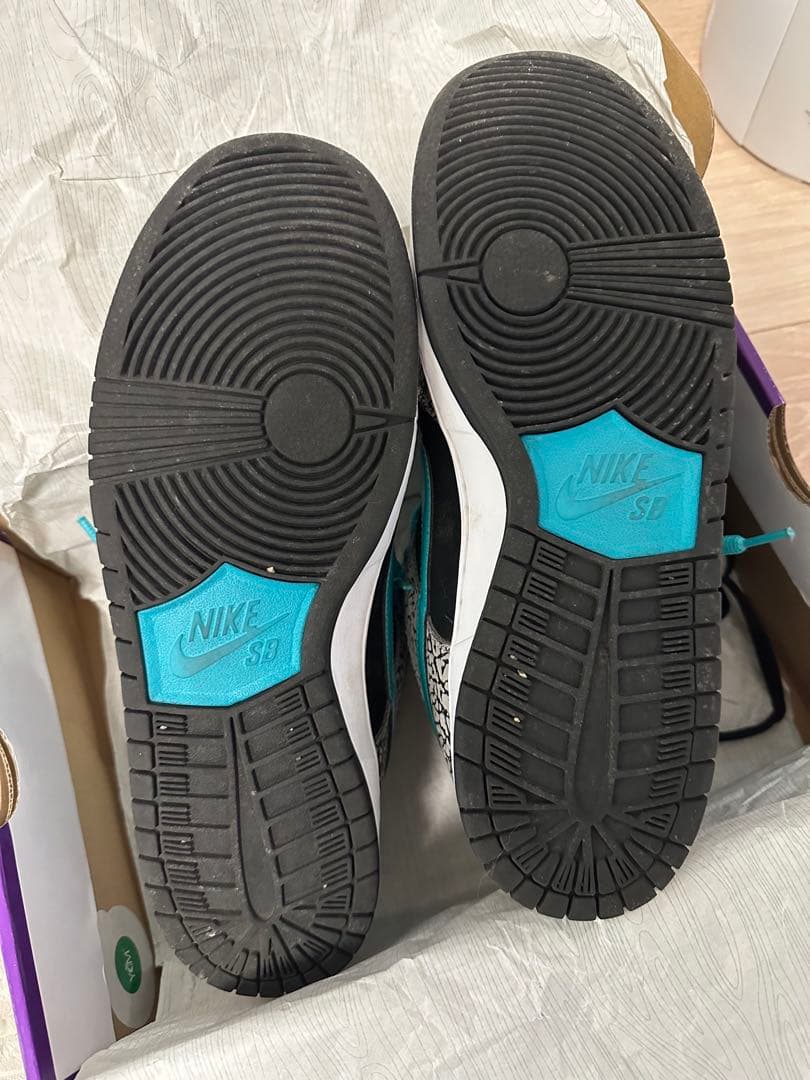 靴 Nike SB Dunk Low \"Elephant/Safari\"