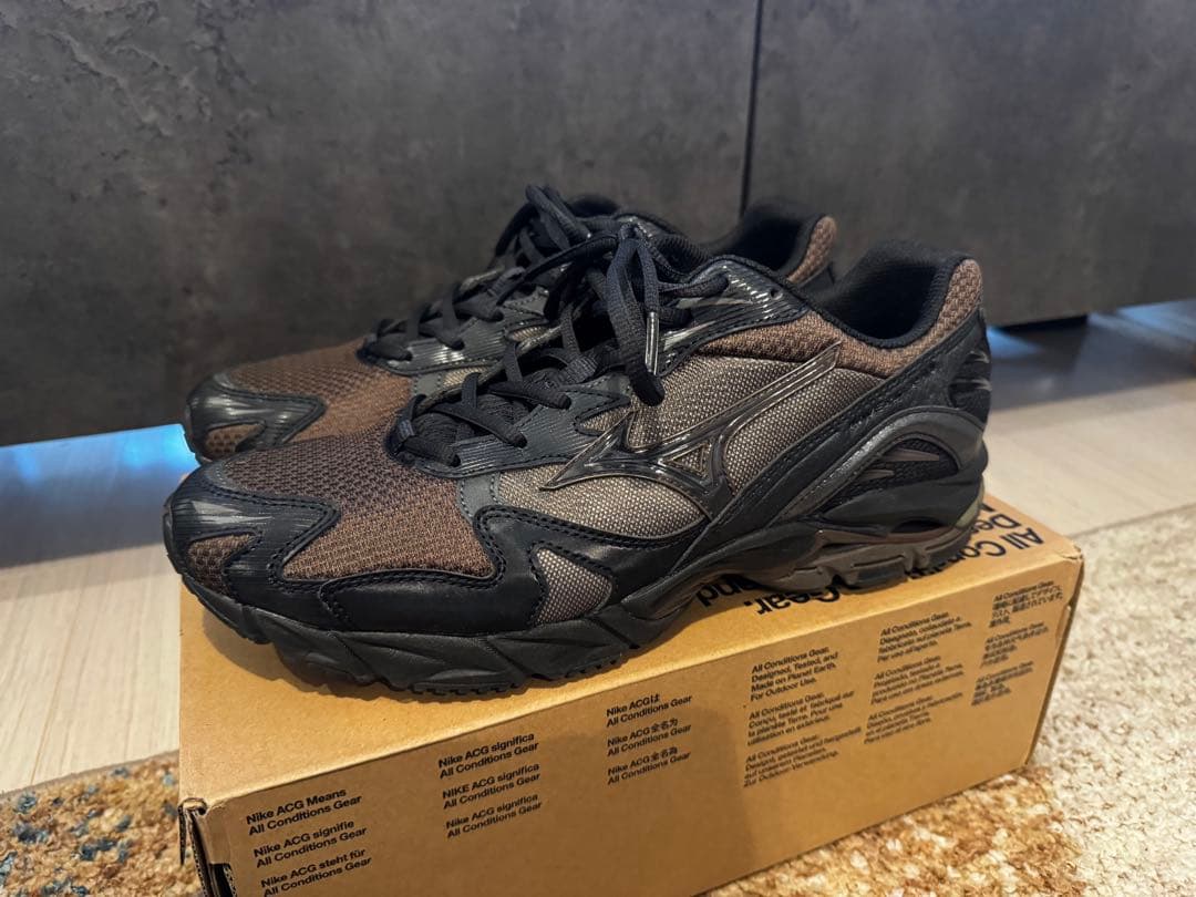 【VAINL ARCHIVE x MIZUNO】WAVE RIDER 10