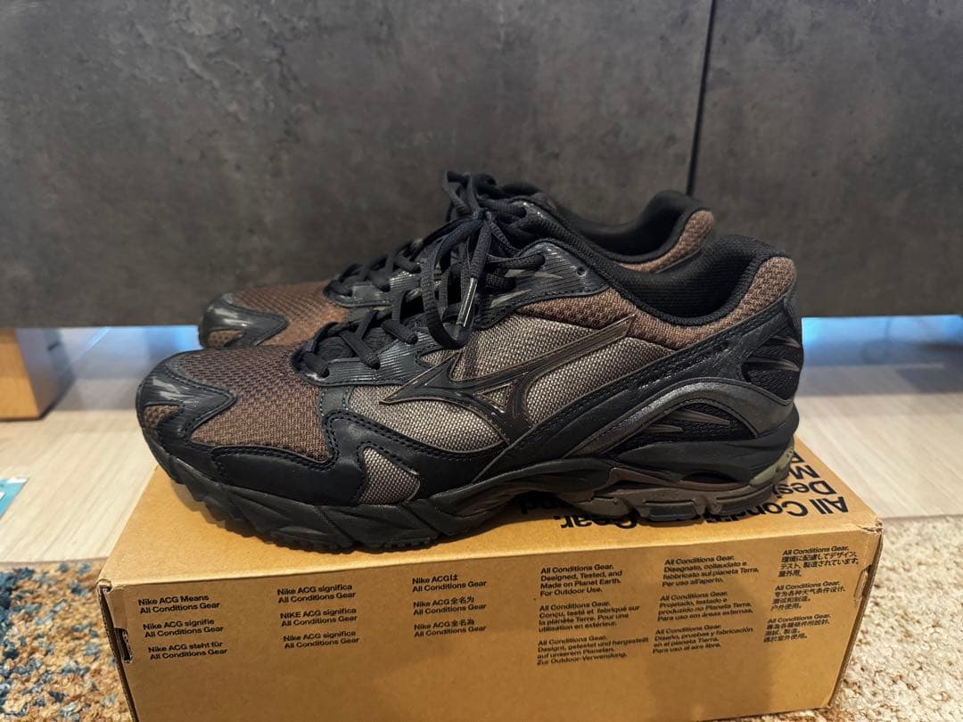 【VAINL ARCHIVE x MIZUNO】WAVE RIDER 10