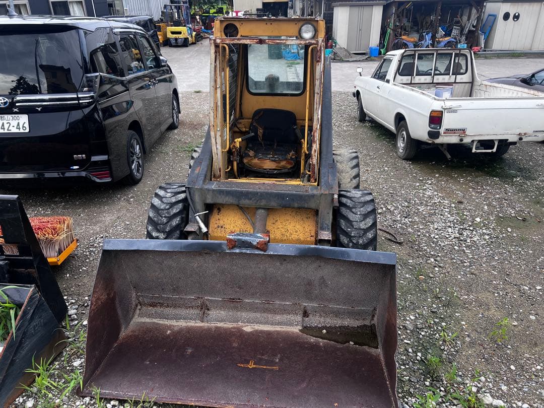 FORD LGT-100 コンパクト作業機