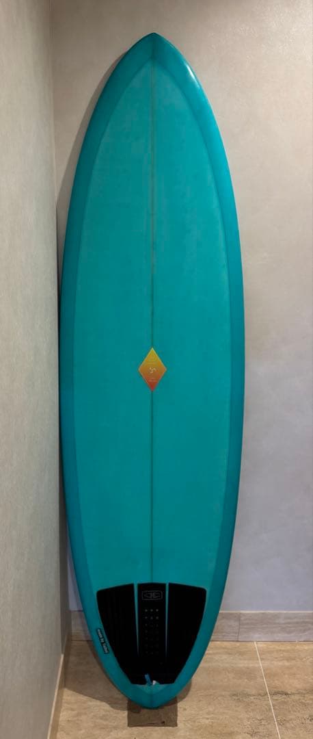 ツインピン　サーフボード　6’2”