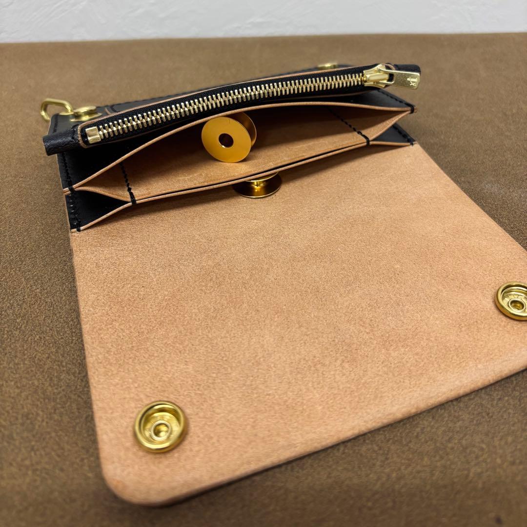 ホースハイド　トラッカーウォレット　ミドル　黒　茶心　3層　alps