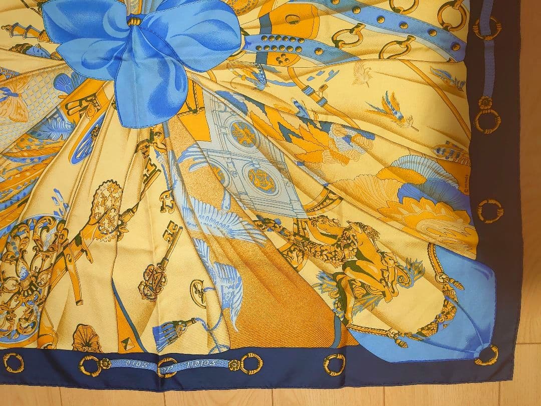 エルメス　カレ　スカーフ　90 シルクの太陽