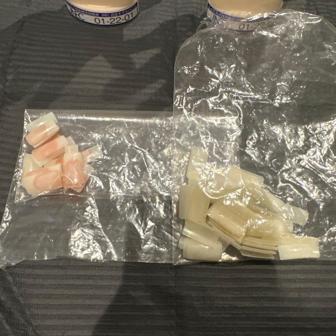 ネイリスト検定認定ハンド 右手人差し指骨折あり 認定チップ ケア用シール