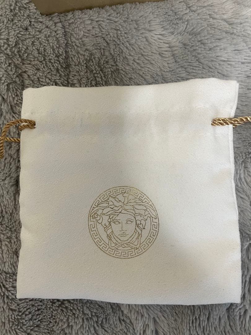 VERSACE ヴェルサーチェ　グレカドームクォーツ　ゴールド