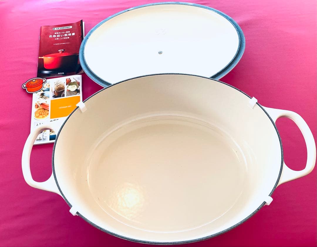 ル・クルーゼ シグニチャー ココット・オーバル 33cm クリーム