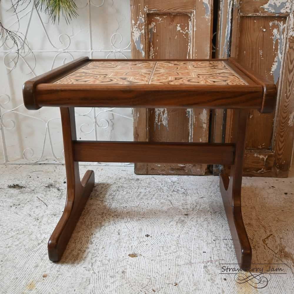 Y*様 L3705-68 英国ヴィンテージ G-plan コーヒーテーブル タイ