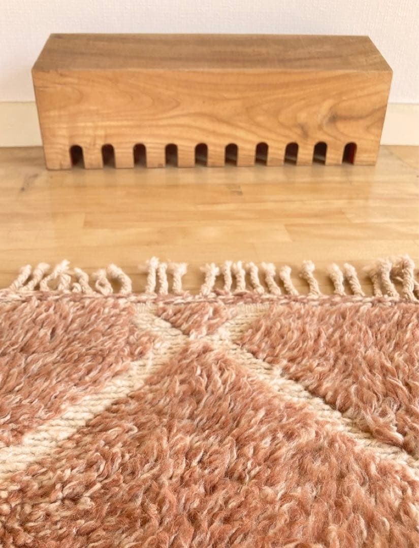 【モロッコ直輸入】手織りラグ　一点物　ベニワレン　美品