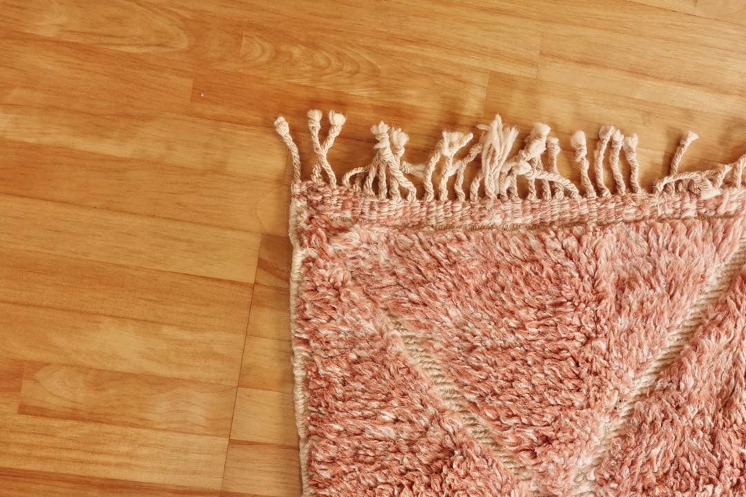 【モロッコ直輸入】手織りラグ　一点物　ベニワレン　美品