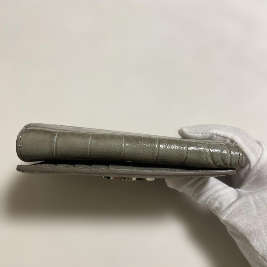 Vivienne Westwood 二つ折財布グレーチャームなし　アウトレット