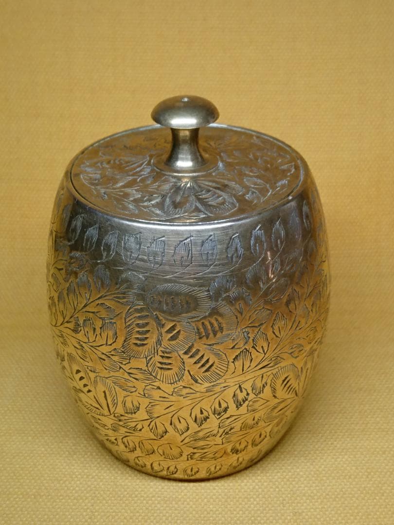 ビンテージ　小物入れ　銅製　彫刻　置物　インテリア　工芸品　美術品　A3096