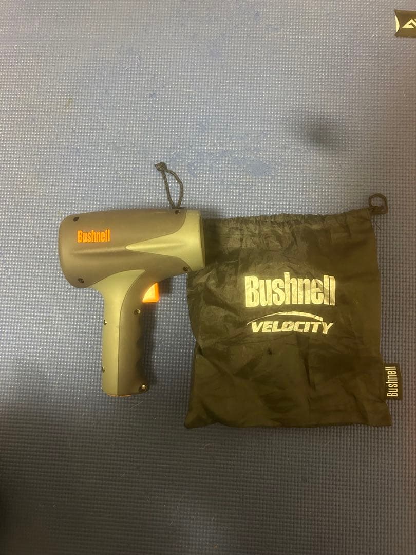 Bushnell Velocity スピードガン 収納袋付き