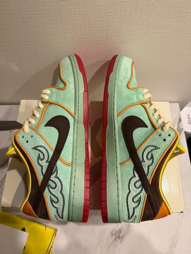 靴 T-KYUNNike SB Dunk Low Pro