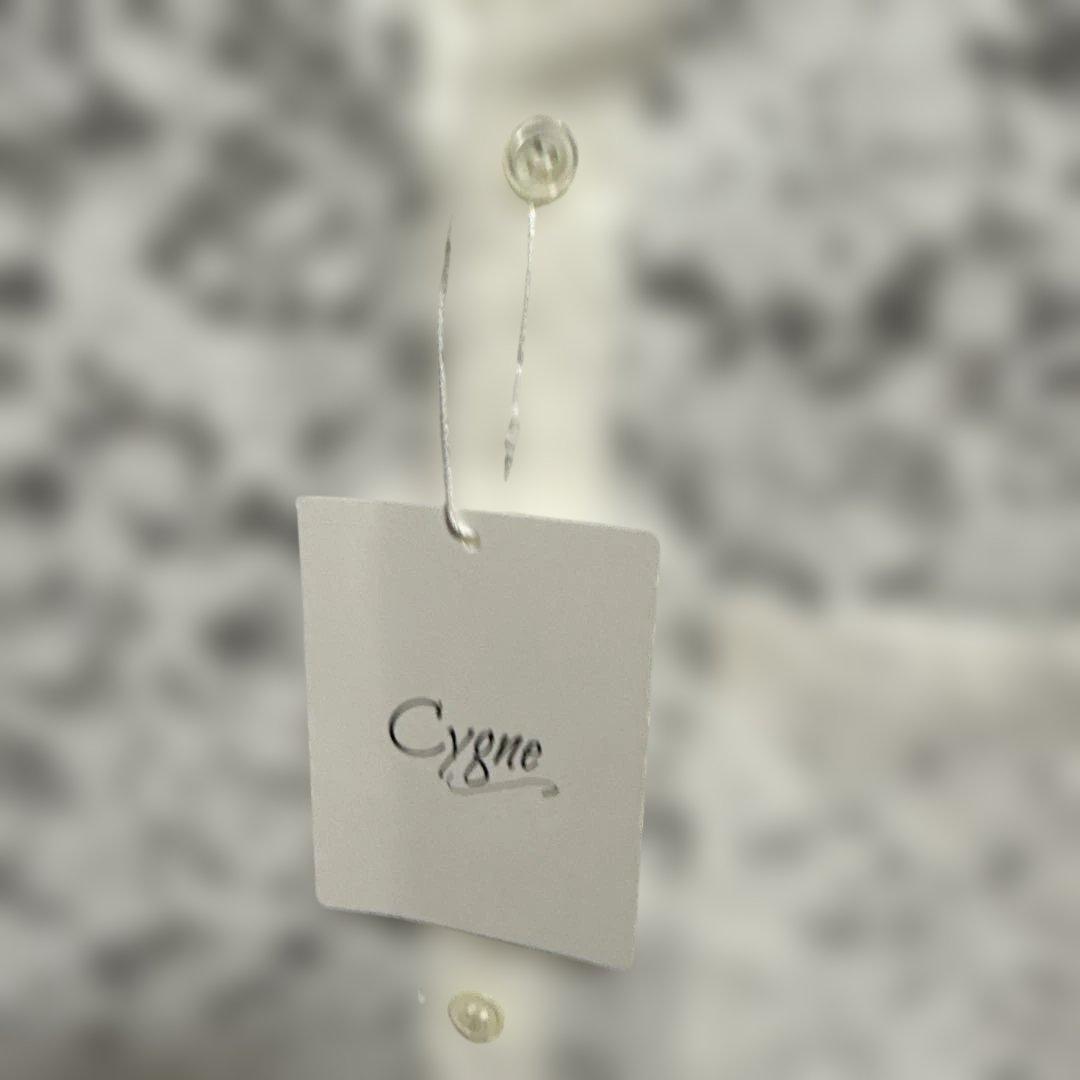 新品未使用　タグ付き Cygne ホワイト レース 半袖シャツ