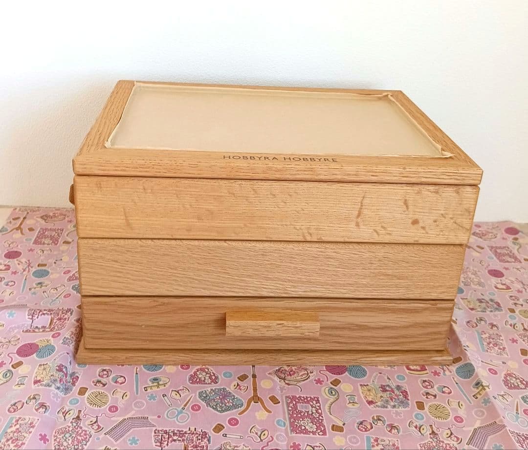 ホビーラホビーレ スライド式刺しゅう糸ボックス