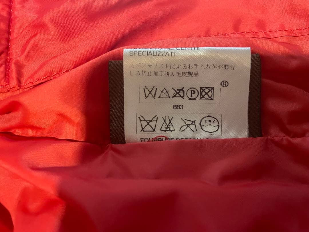 美品 モンクレール 赤 ダウンベスト MONCLER