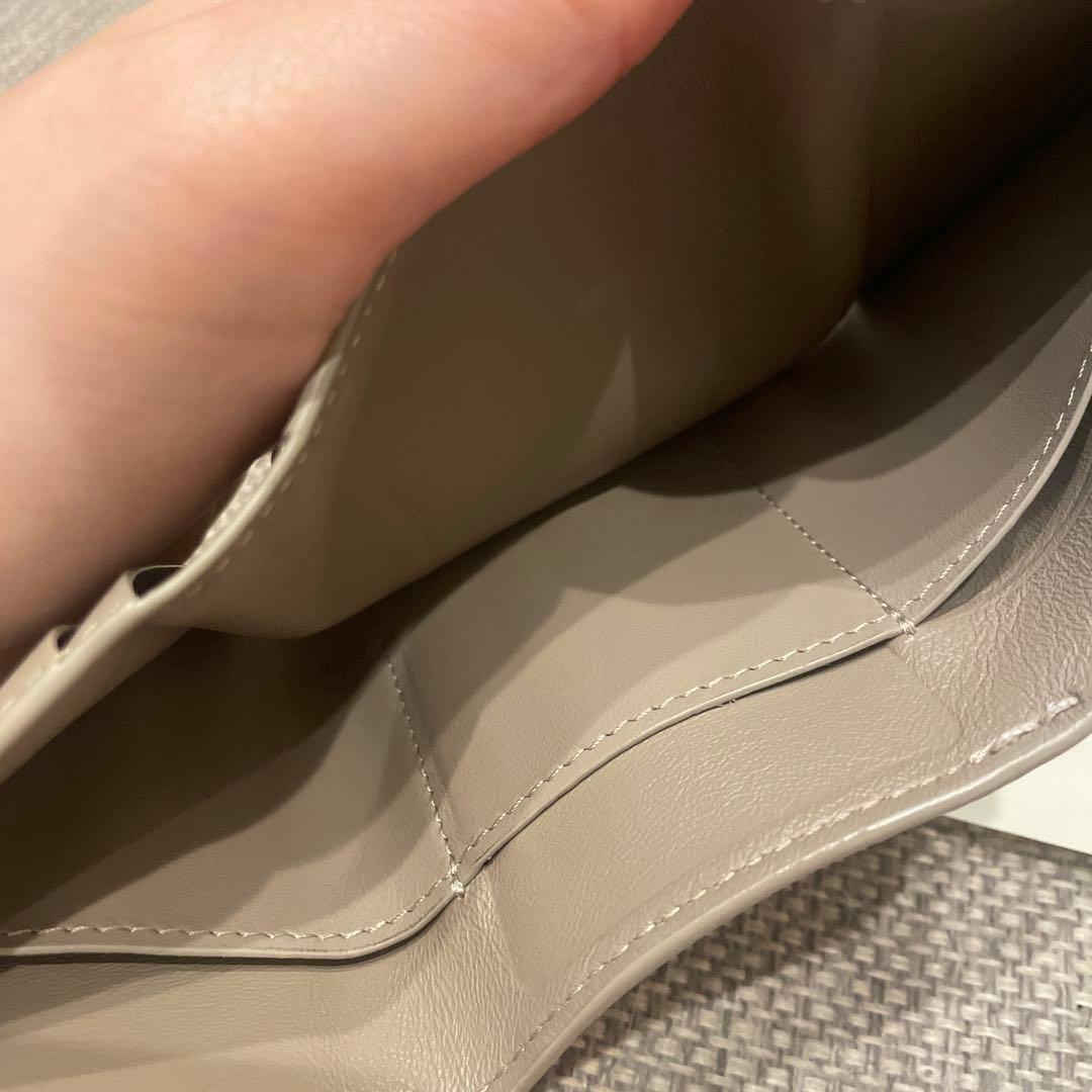 FENDI グレー 三つ折り財布