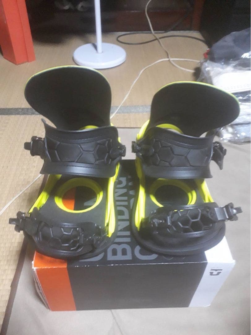 スノーボードバインディングユニオン ストラータ union strataサイズM