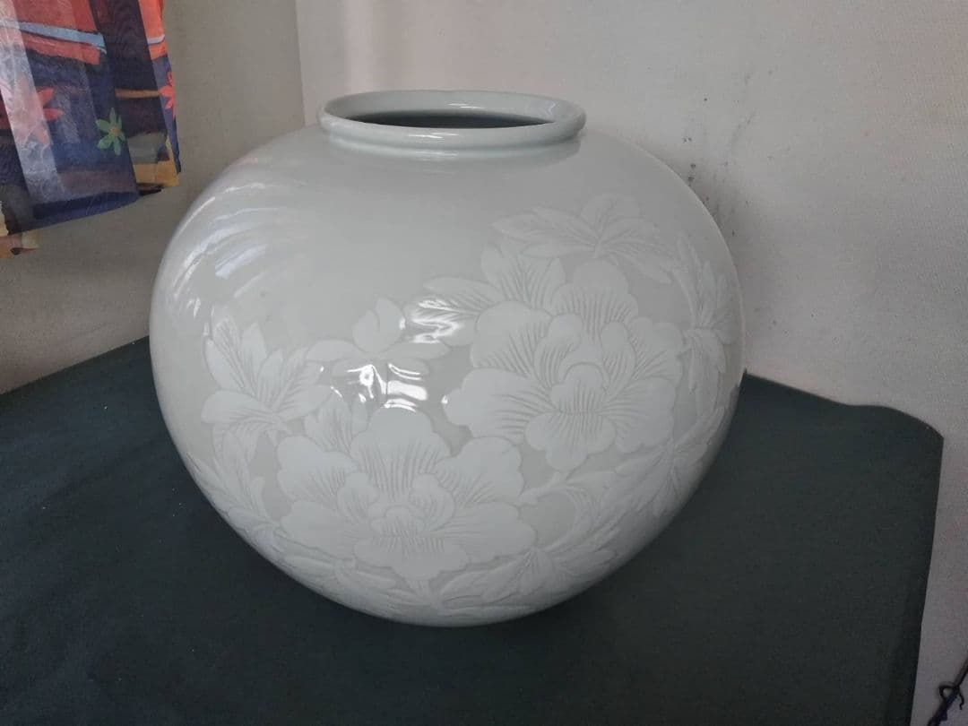 青白磁壺　青磁　成日　韓国　大きな花瓶