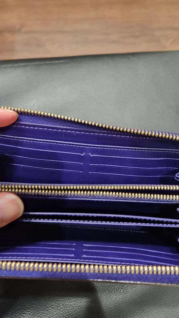 Louis Vuitton パープル長財布