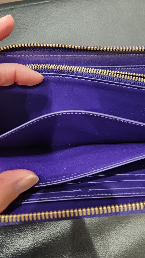 Louis Vuitton パープル長財布