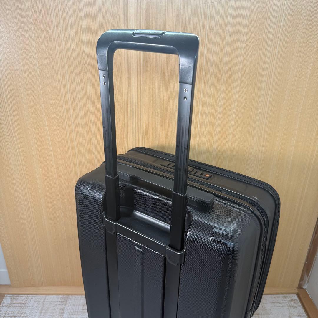 訳あり　BRIEFING H-34F キャリーケース　４輪　マットな色合い