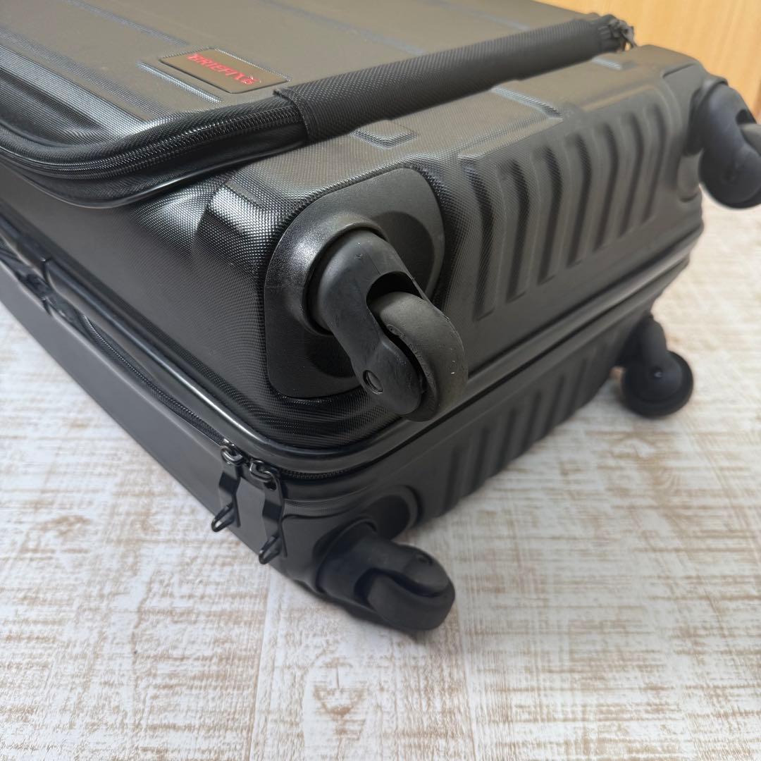 訳あり　BRIEFING H-34F キャリーケース　４輪　マットな色合い