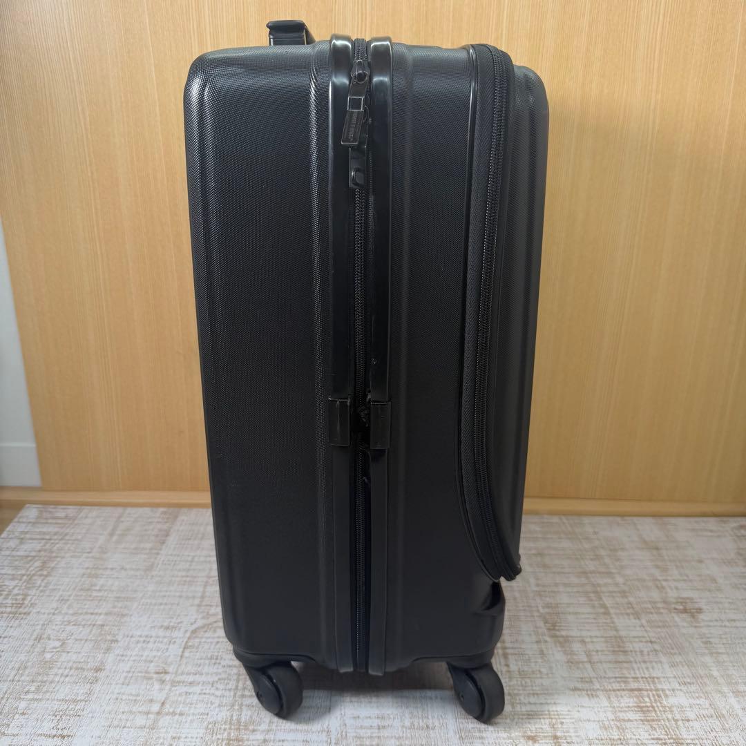 訳あり　BRIEFING H-34F キャリーケース　４輪　マットな色合い