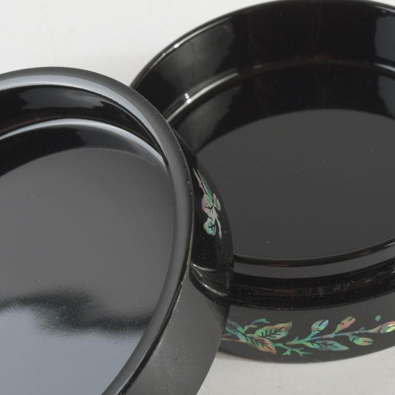 茶道具　南山谷俊成作　乾漆　蓬莱漆器　樹齢香合　共箱　V　9484