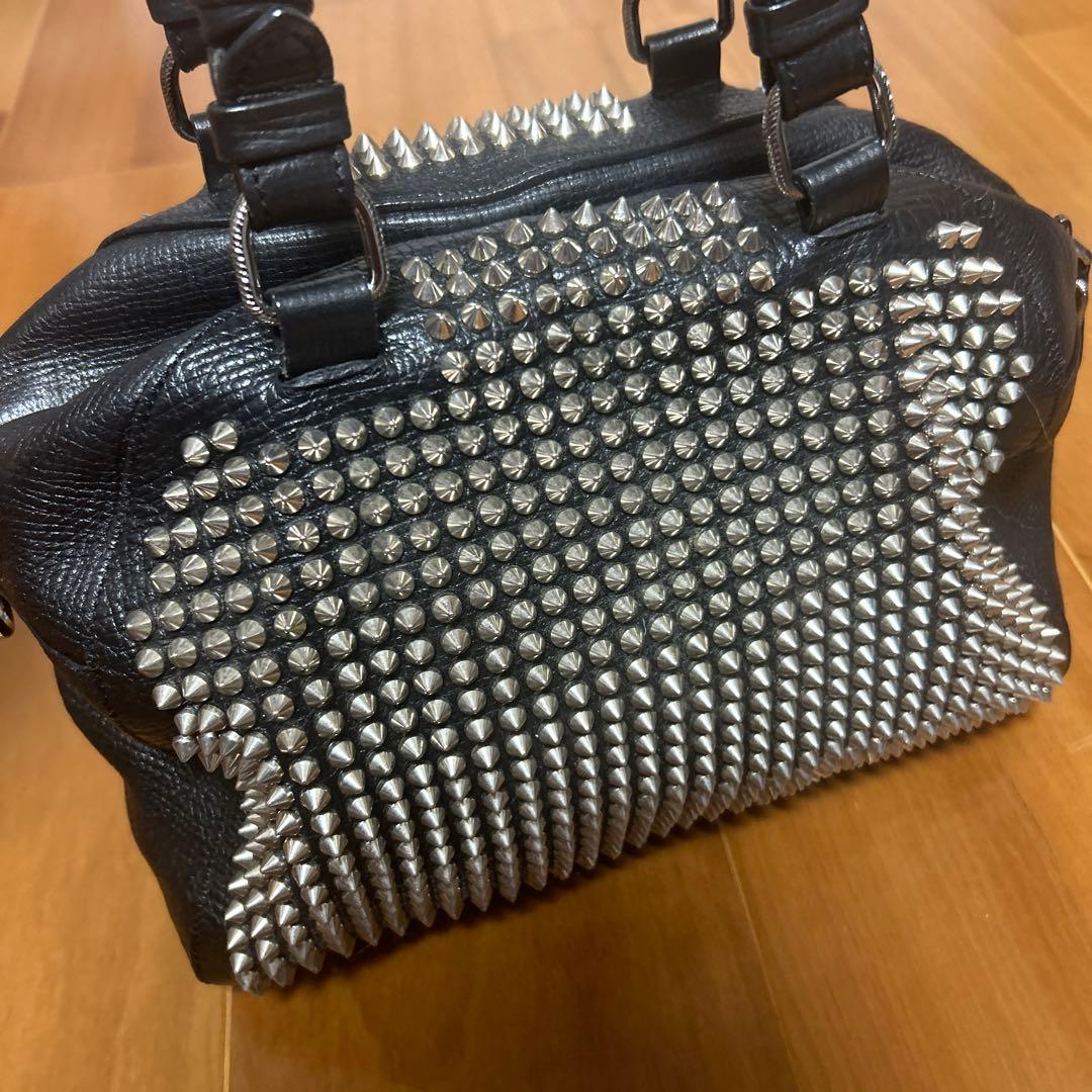 美品　ルブタン　スタッズボストンバッグ黒