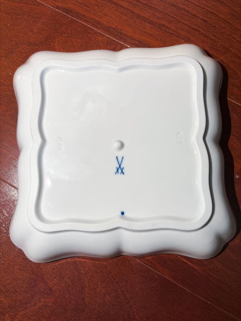 邵帥帥様　一級品マイセン ブルーオニオン スクエアプレート+三日月プレート