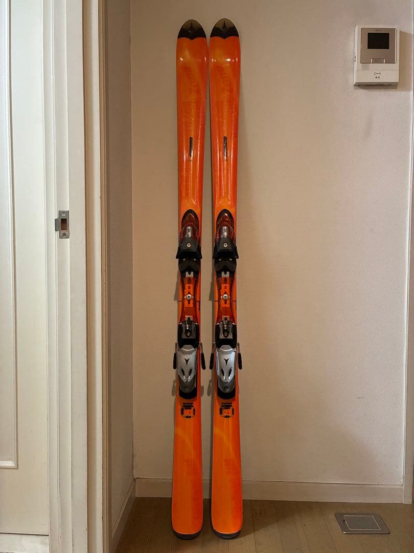 アトミックAtomicスキー板160cm