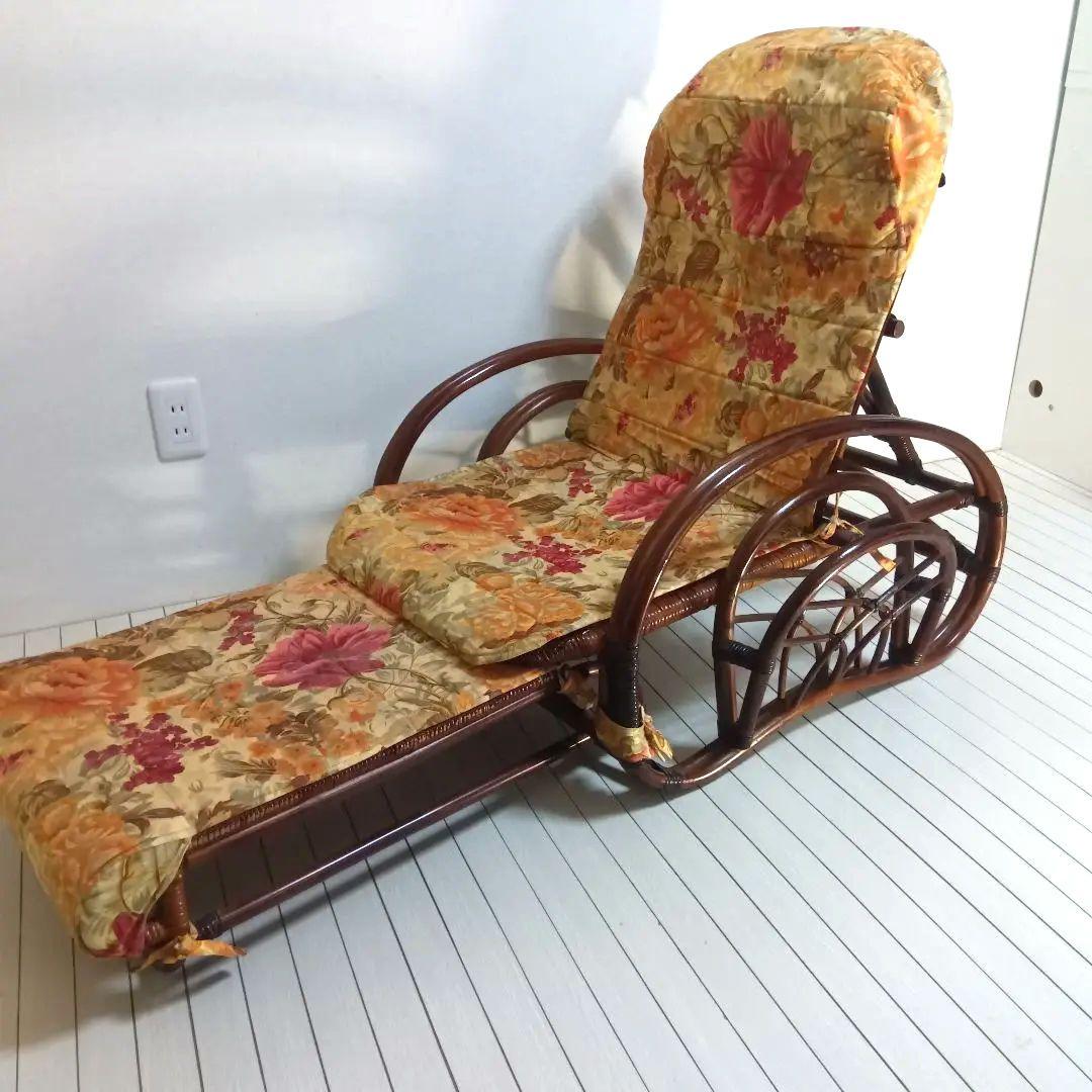 昭和レトロ 花柄　ラタンリクライニングチェア オットマン　ラック付き 籐家具