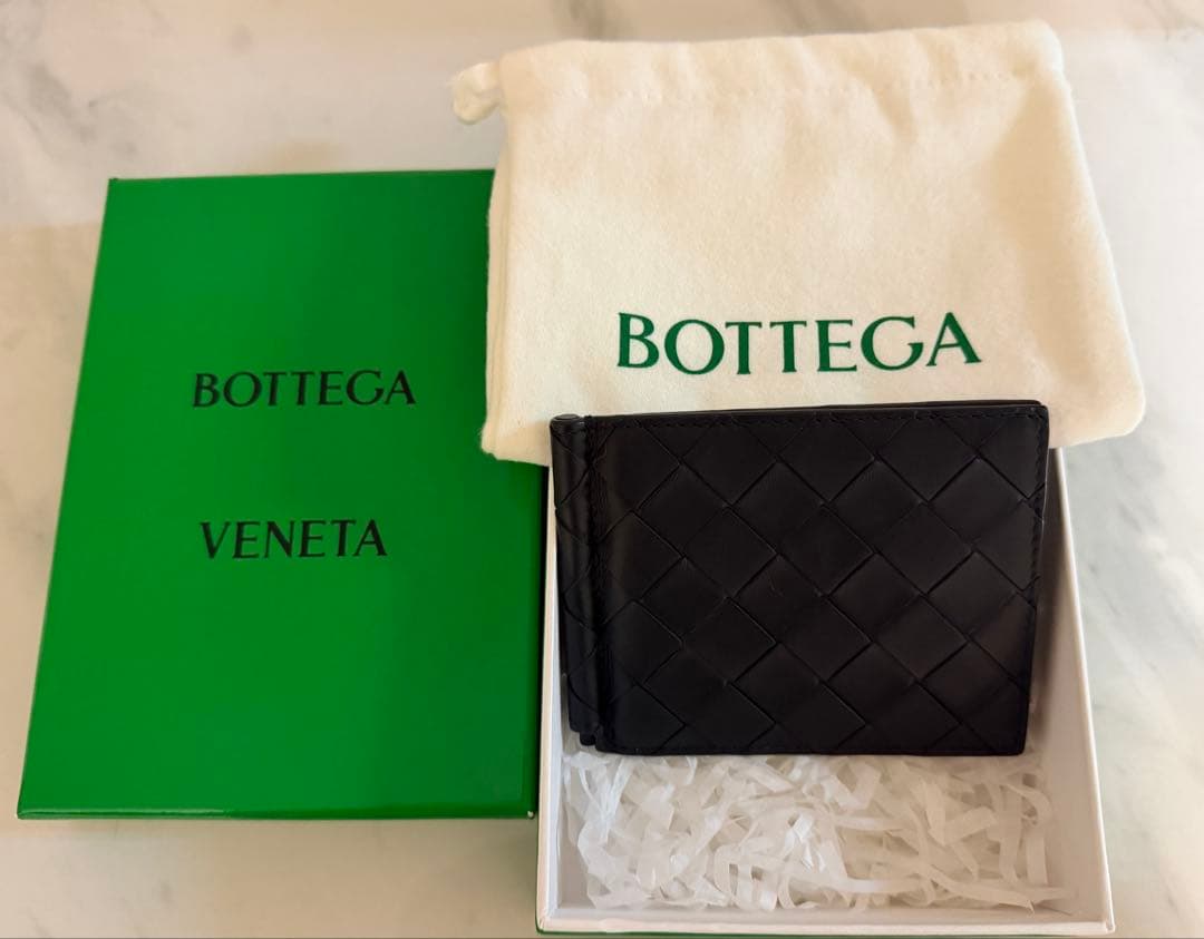 美品 Bottega Veneta イントレチャート マネークリップ ブラック