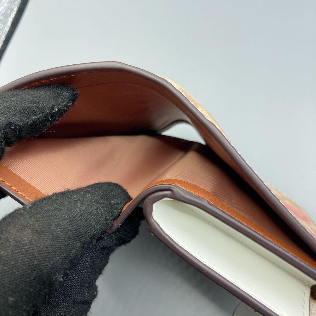 新品　未使用　COACH コーチ 2つ折り財布 ジップ　シグネチャー ハート