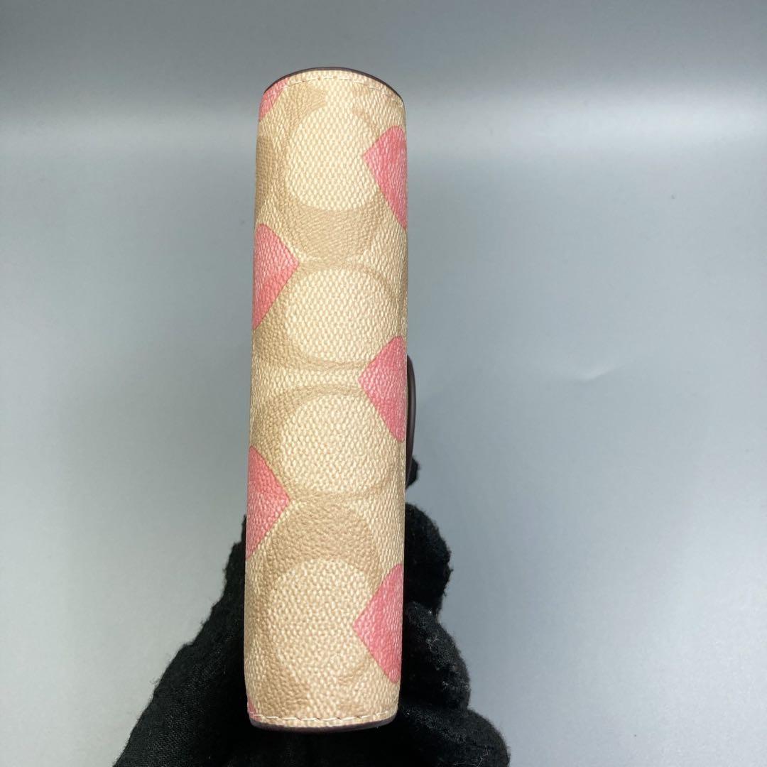 新品　未使用　COACH コーチ 2つ折り財布 ジップ　シグネチャー ハート