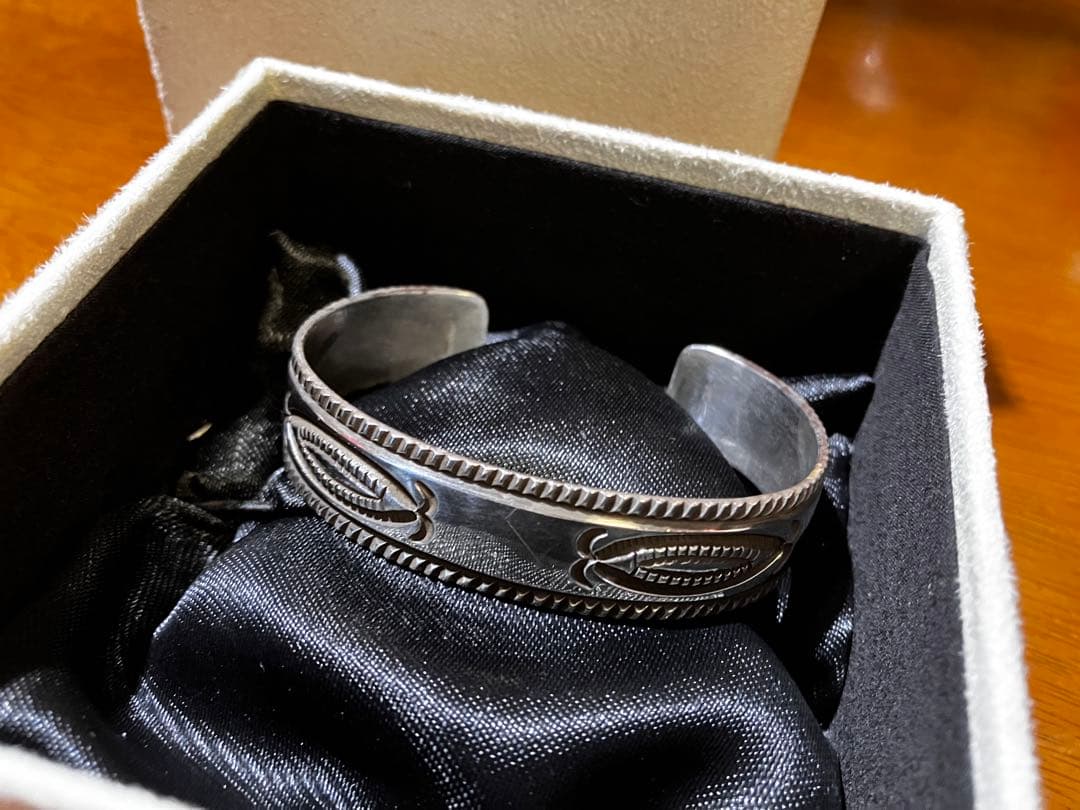 【ナバホ族】インディンジュエリー バングル 刻印入り ケース付き アクセサリー