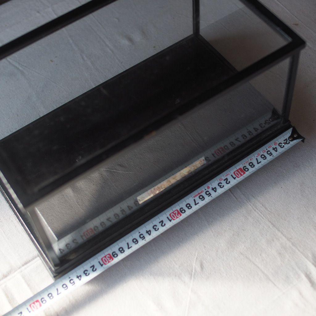 黒いガラス製ディスプレイケース 古道具