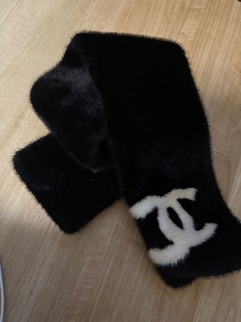 一時間だけ値下げ‼️CHANEL ブラックファー マフラー