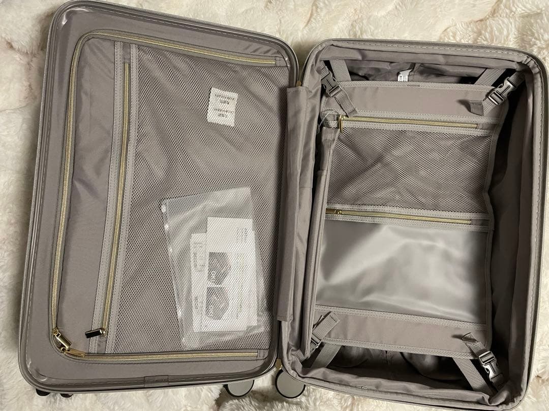 ビビエスト　スーツケース　キャリーケース