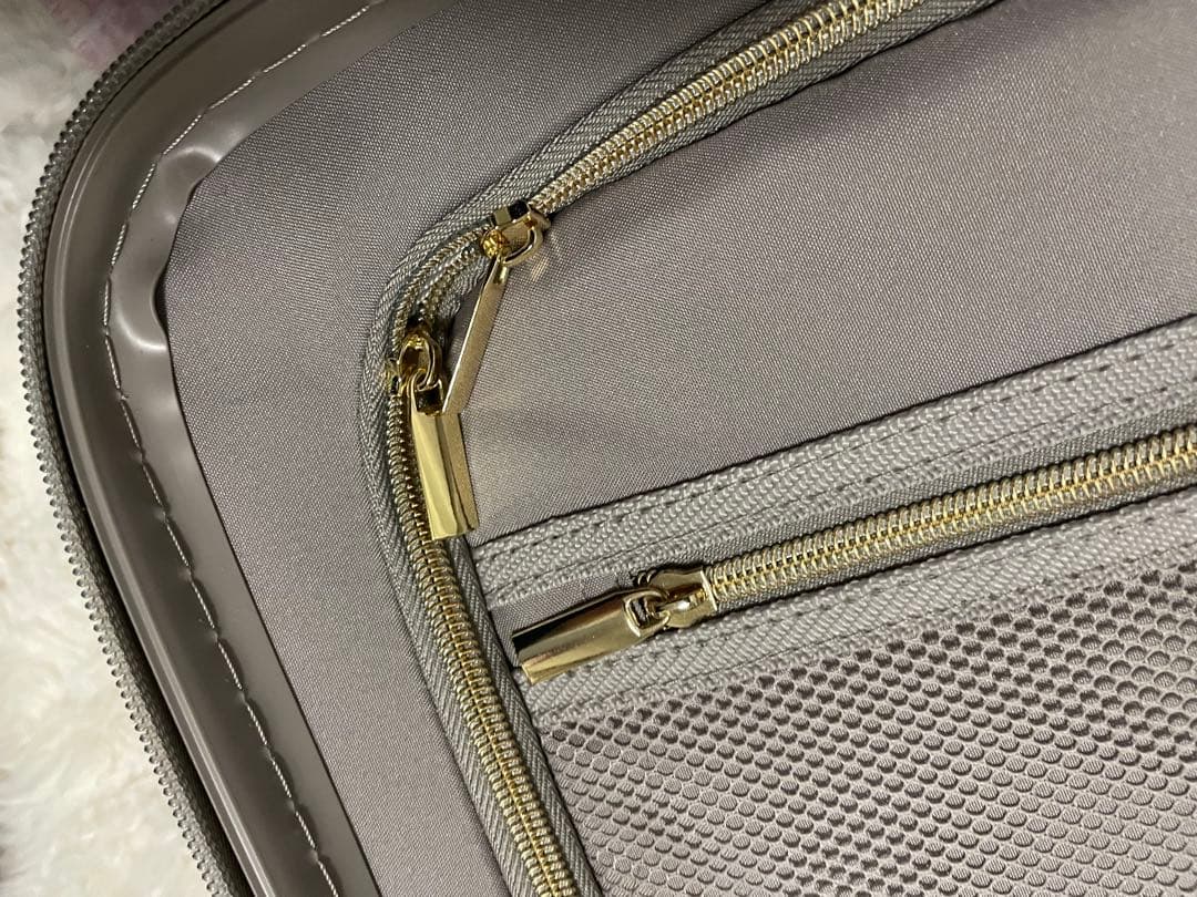 ビビエスト　スーツケース　キャリーケース